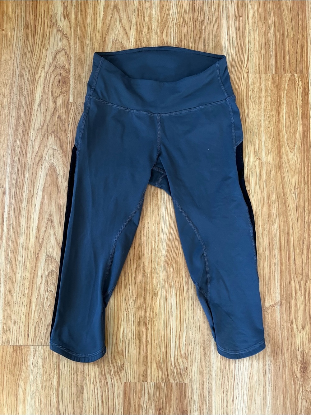 Lululemon Grey and Black Capri Leggings Size 2